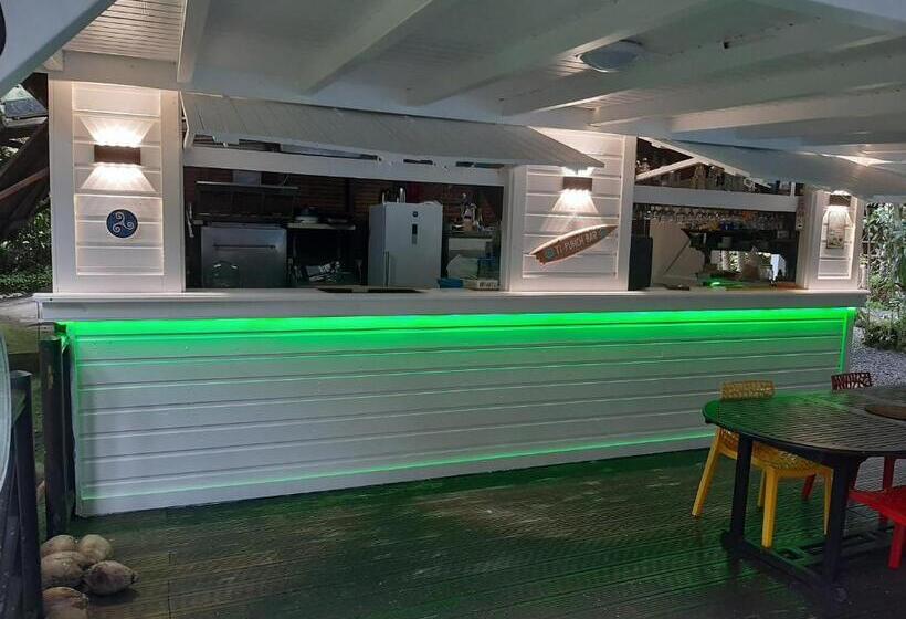 هتل Les Gîtes De La Lézarde