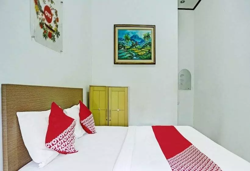 هتل Oyo 1415 Gelora Residence