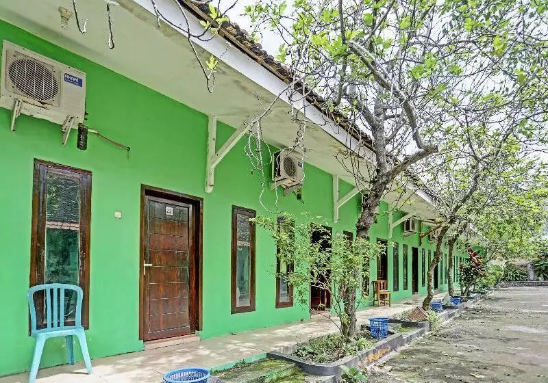 هتل Oyo 1415 Gelora Residence