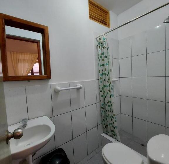 ペンション El Capricho Paracas