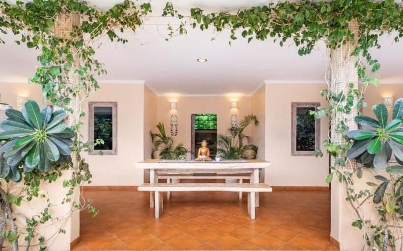 פנסיון Indahwatu