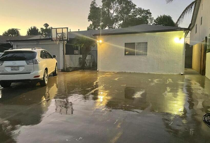 بنسيون The Village