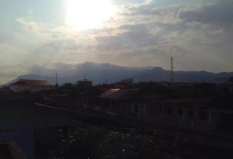 پانسیون Ta Eng Guesthouse