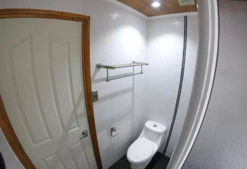 پانسیون Voy Hostales   Poniente