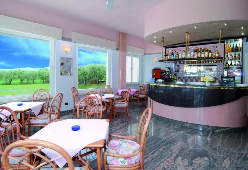 בית מלון כפרי Casablanca