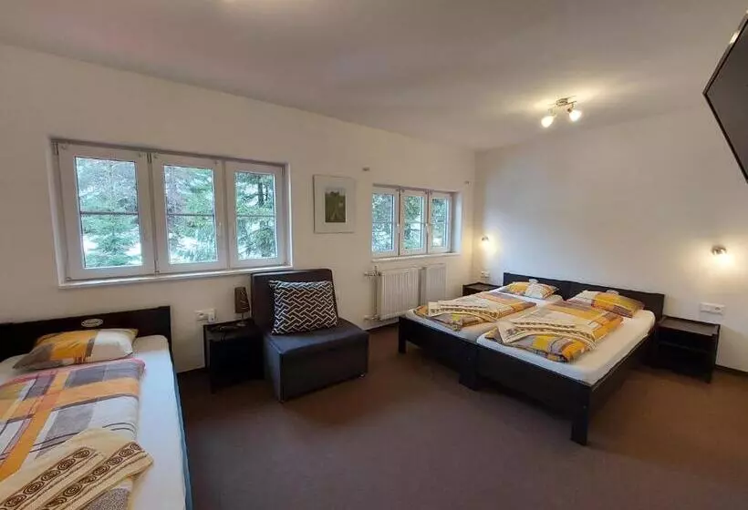 Majatalo Chata Pod čertovicou