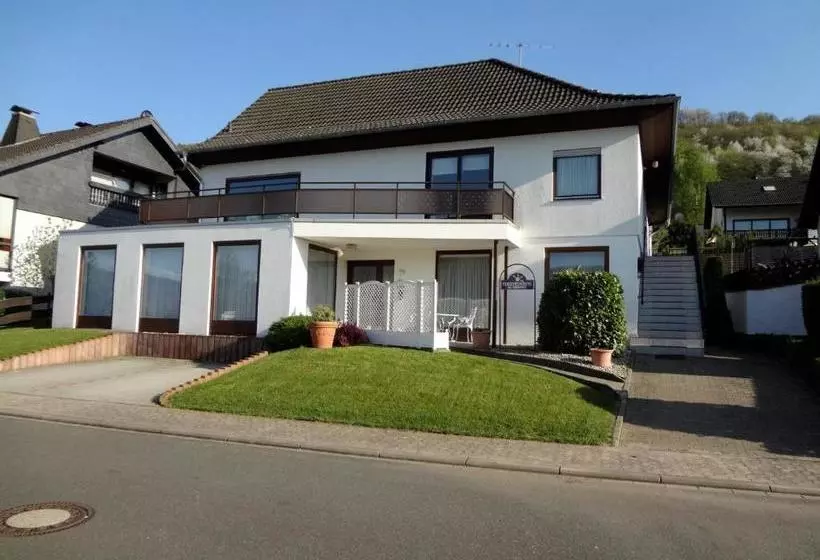 ペンション Gästehaus Am Ahornweg