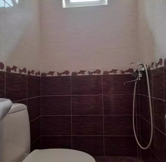 پانسیون Kera Guest House