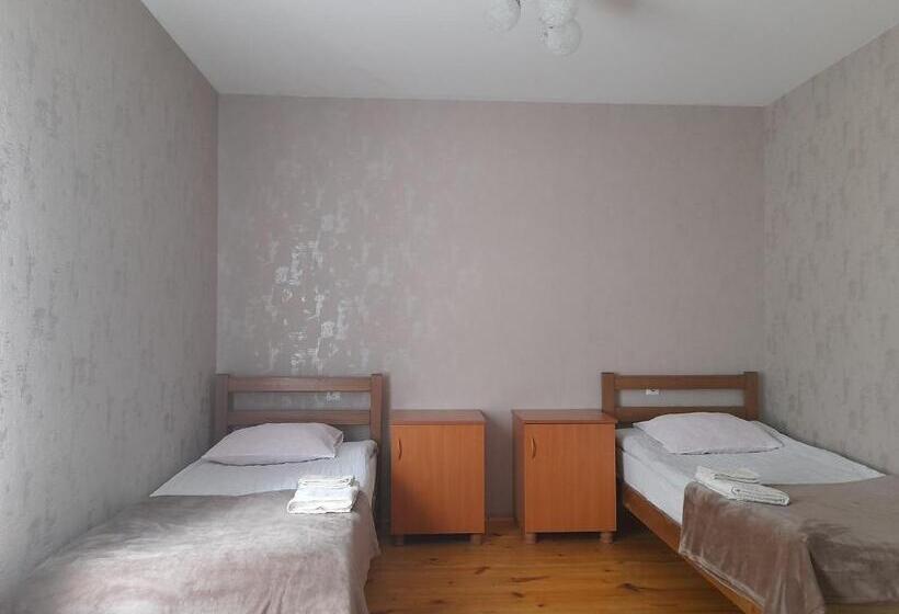 پانسیون Kera Guest House