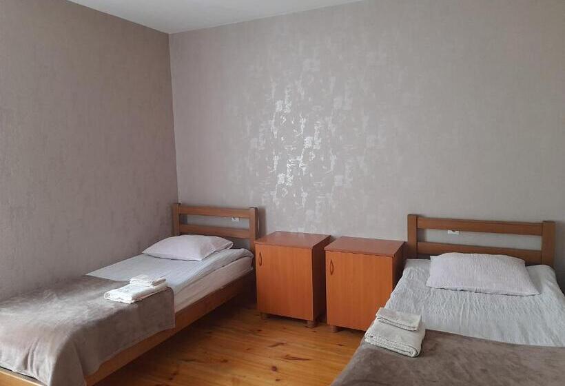 پانسیون Kera Guest House