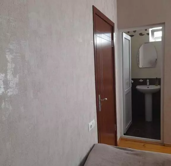 پانسیون Kera Guest House
