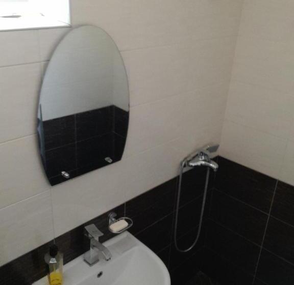 پانسیون Kera Guest House