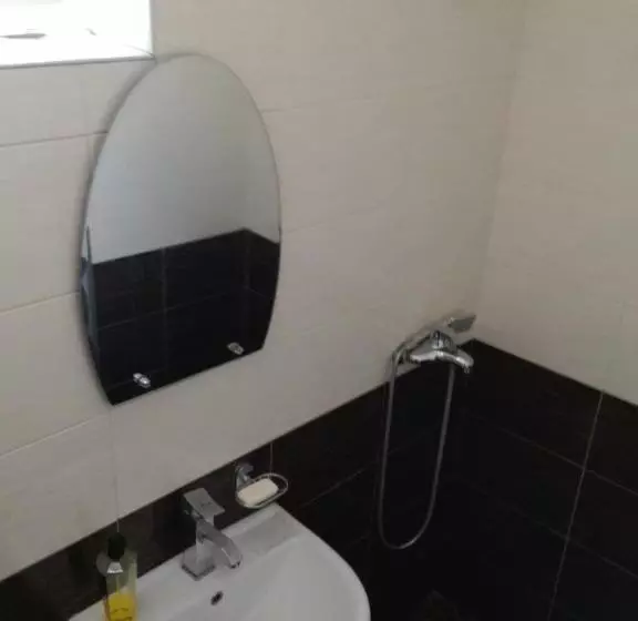 پانسیون Kera Guest House