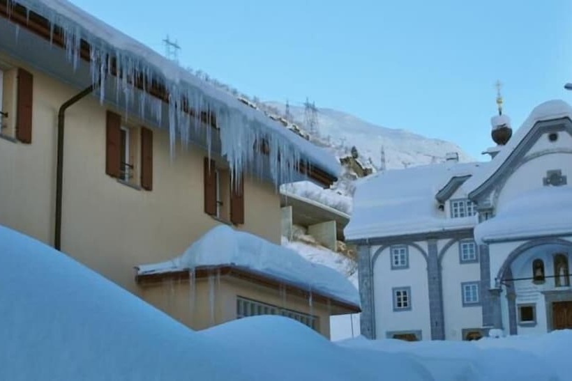 펜션 Sust Lodge Am Gotthard