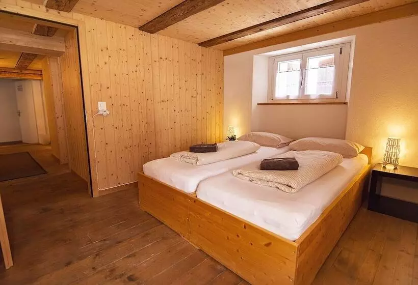 ペンション Sust Lodge Am Gotthard