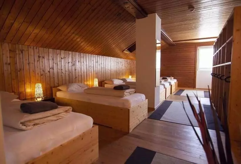 ペンション Sust Lodge Am Gotthard