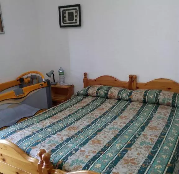 ホテル Agriturismo Costiolu