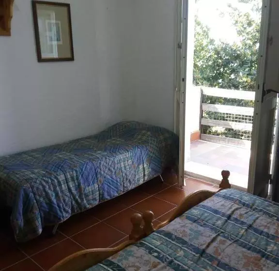 ホテル Agriturismo Costiolu