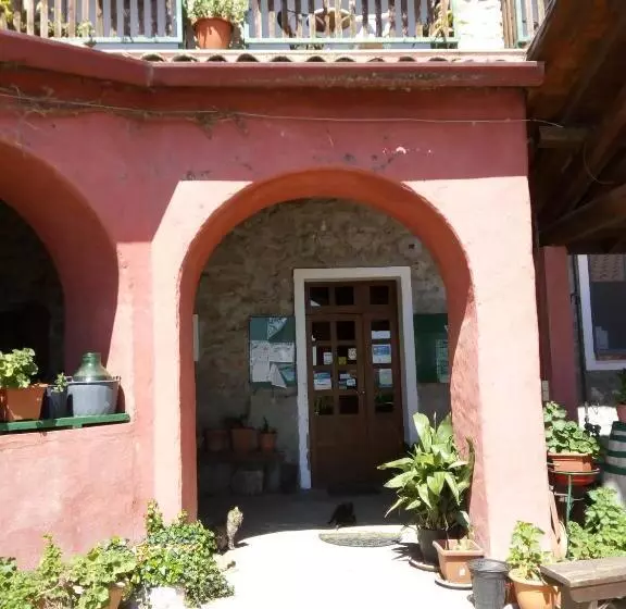 ホテル Agriturismo Costiolu