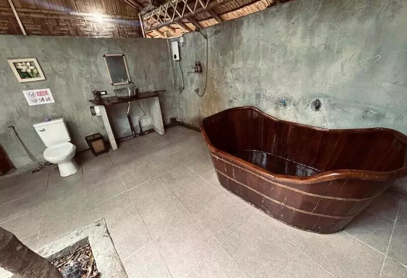 Khao Sok Paradise Resort