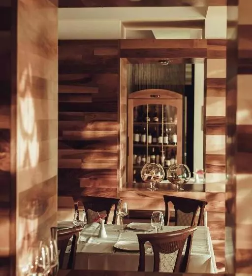 Majatalo Denisa Boutique