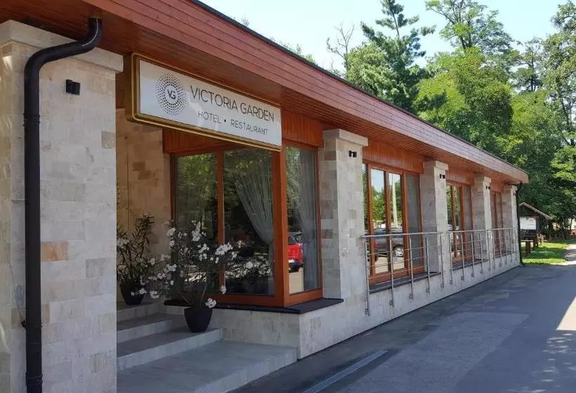 ペンション Victoria Garden  és étterem