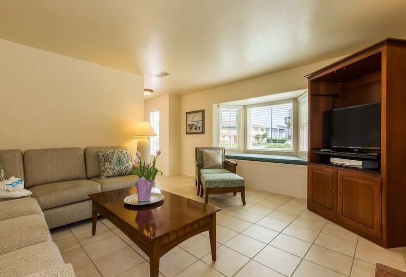 Channel Island Shores