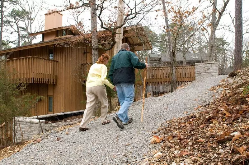 1886 Crescent Hotel And Spa