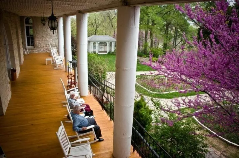 1886 Crescent Hotel And Spa