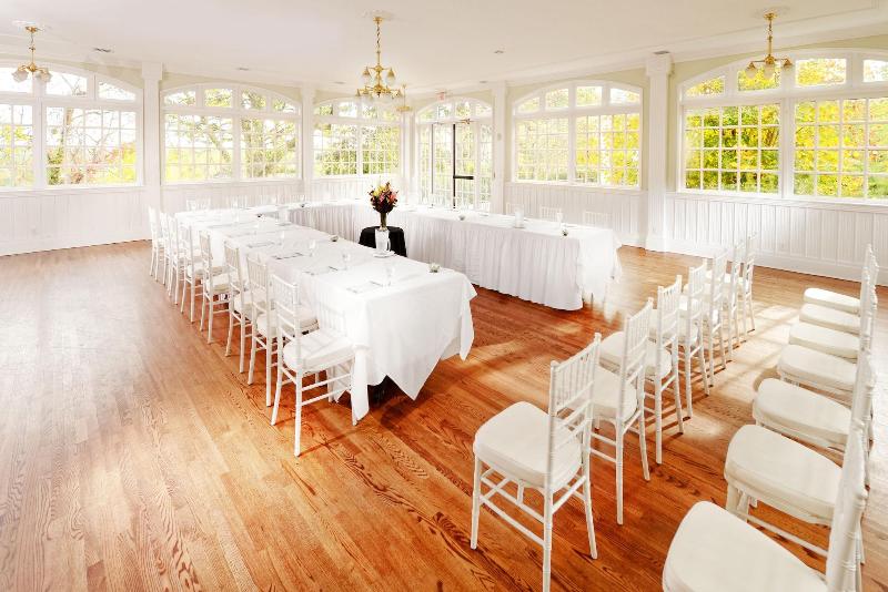 1886 Crescent Hotel And Spa