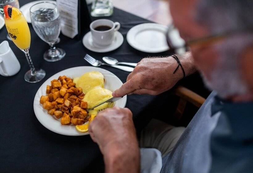 1886 Crescent Hotel And Spa