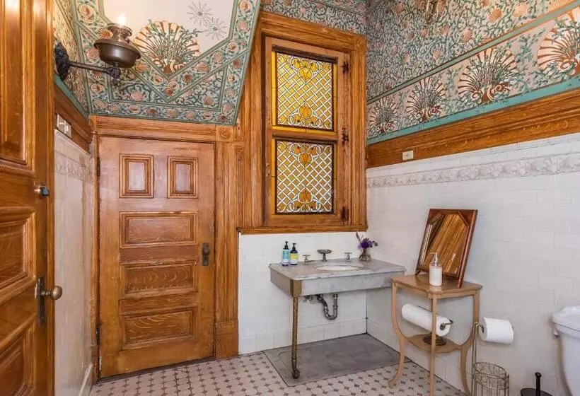 酒店 Chateau Tivoli Bed And Breakfast