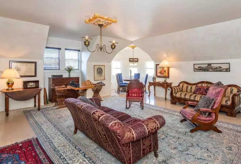 酒店 Chateau Tivoli Bed And Breakfast