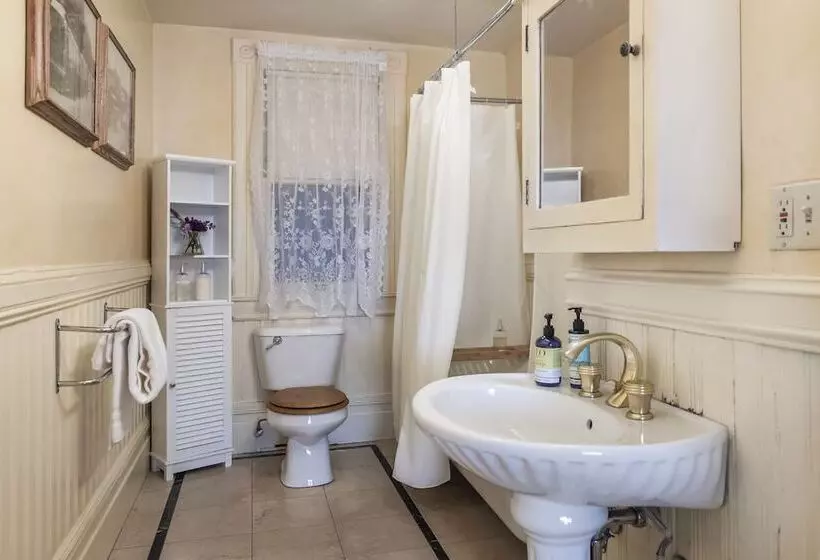 酒店 Chateau Tivoli Bed And Breakfast