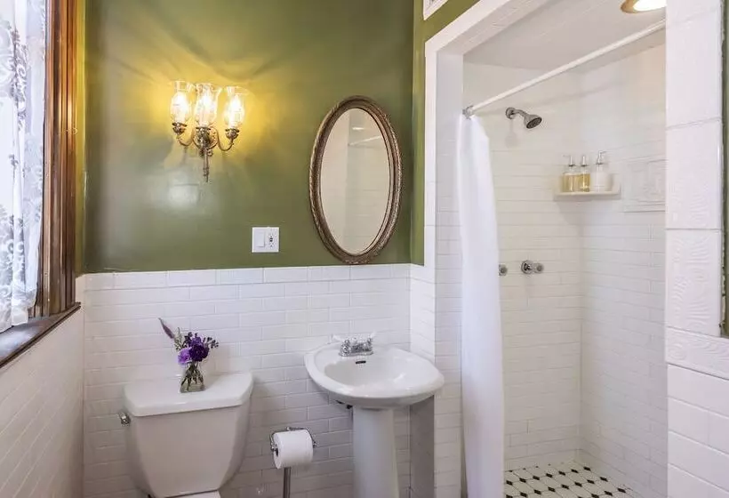 酒店 Chateau Tivoli Bed And Breakfast