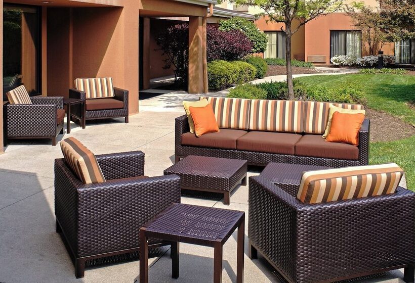 فندق Courtyard Cleveland Airport North