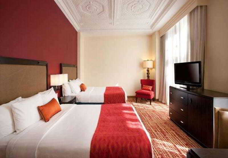 هتل Courtyard Fort Worth Downtown/blackstone