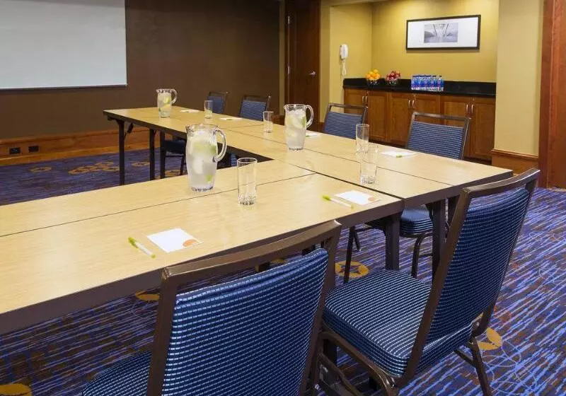 酒店 Courtyard Rochester Brighton