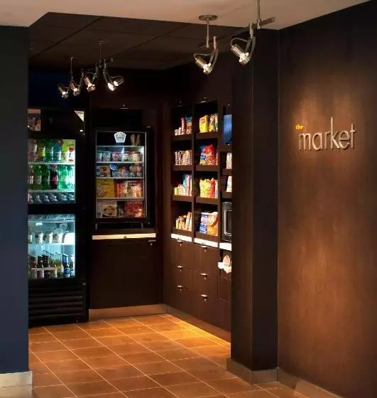 호텔 Courtyard St. Petersburg Clearwater