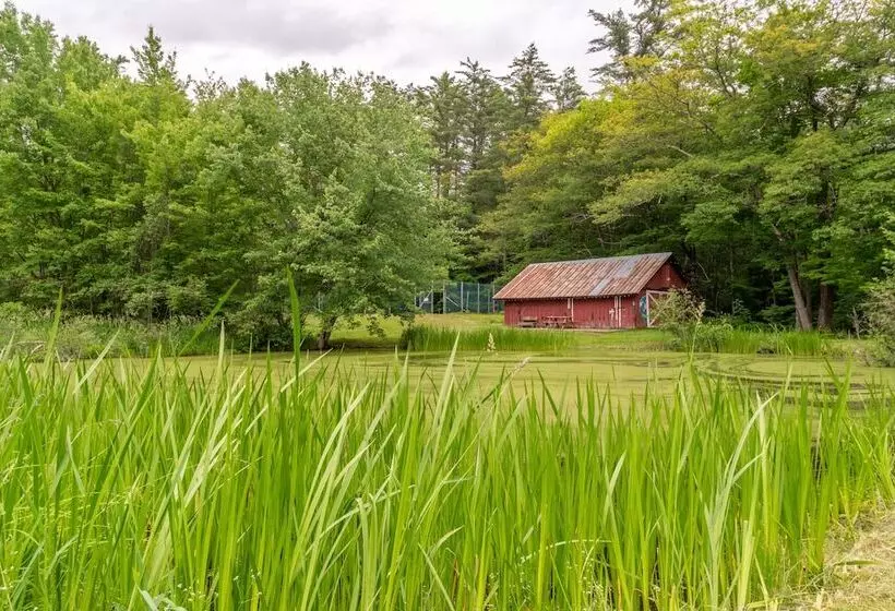 هتل Cranmore Mountain Lodge Bed & Breakfast