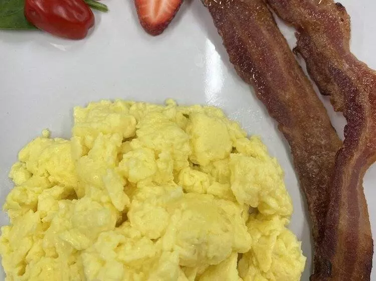 هتل Cranmore Mountain Lodge Bed & Breakfast