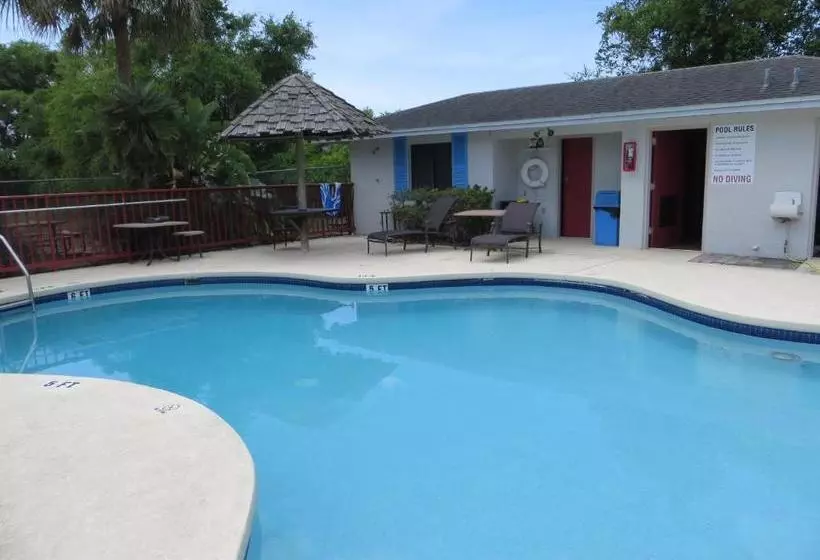 فندق Crosby's Motor Inn