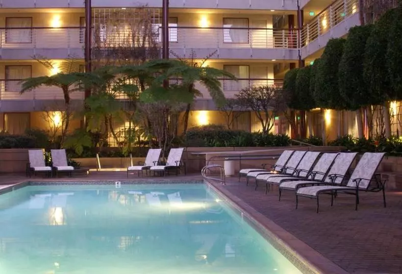 בית מלון כפרי Cupertino