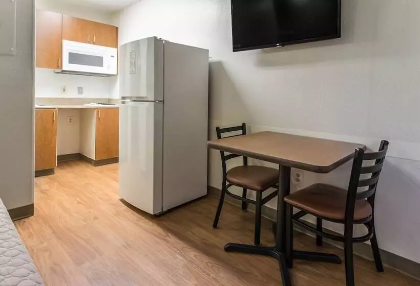 酒店 Hometowne Studios By Red Roof Houston   Northwest