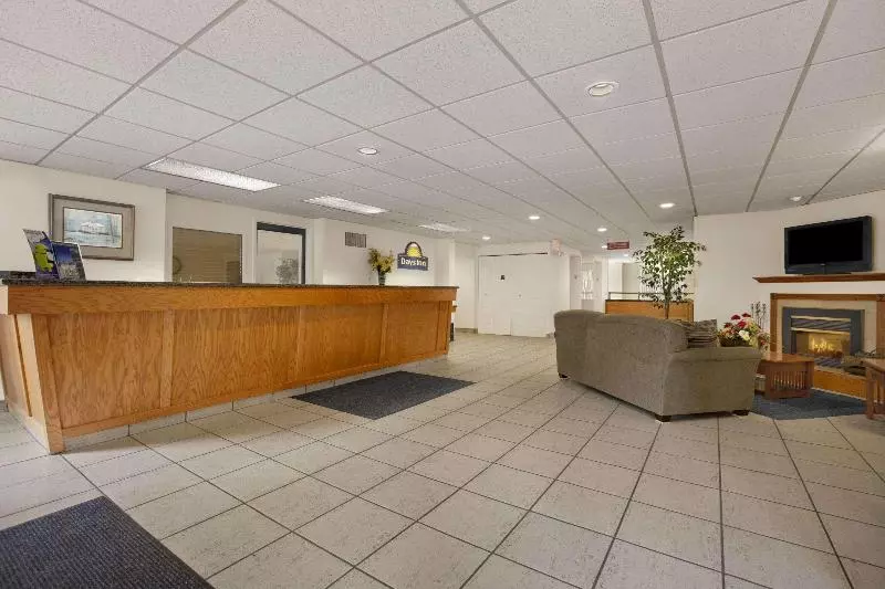 호텔 Red Roof Inn Harrisonburg University Area