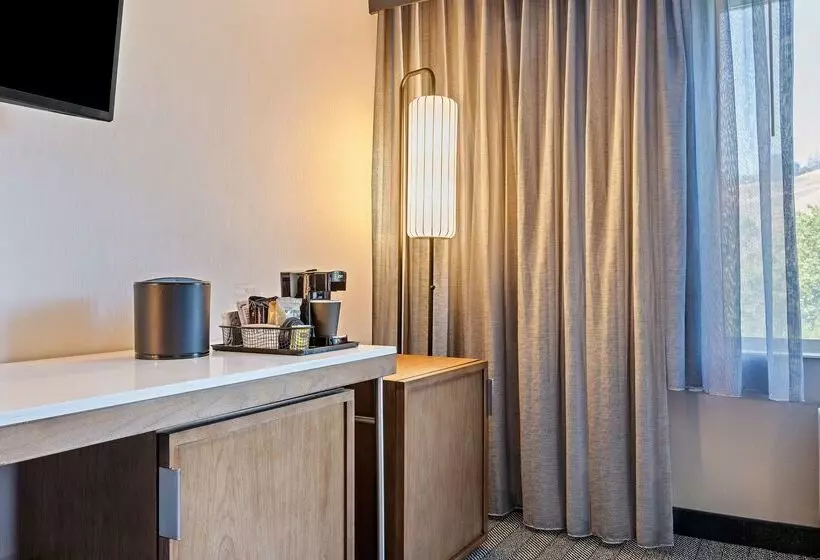 בית מלון כפרי Sonesta Select San Ramon