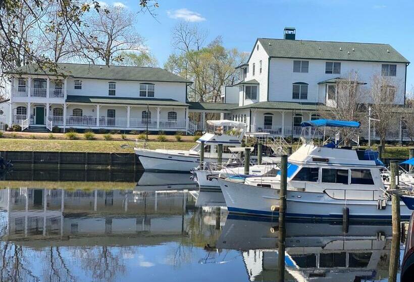 Otel The Cypress Inn