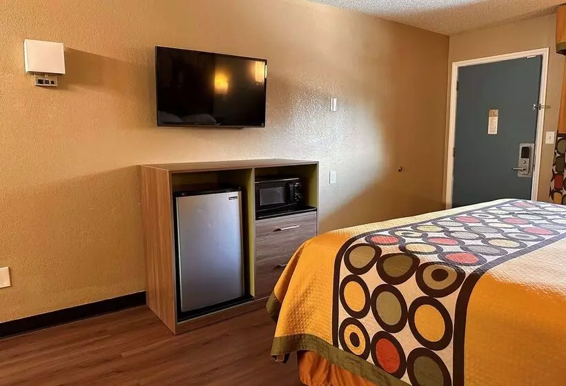 モーテル Super 8 By Wyndham Cincinnati Springdale Oh