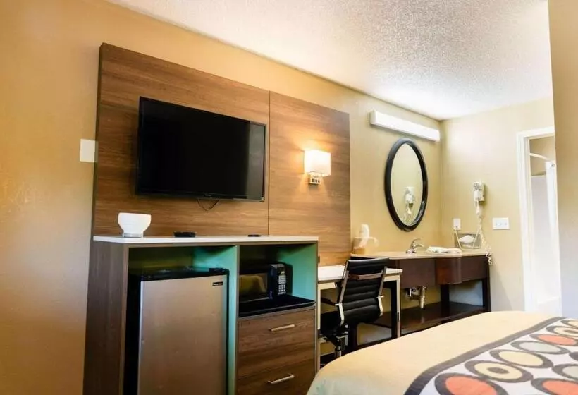 モーテル Super 8 By Wyndham Cincinnati Springdale Oh