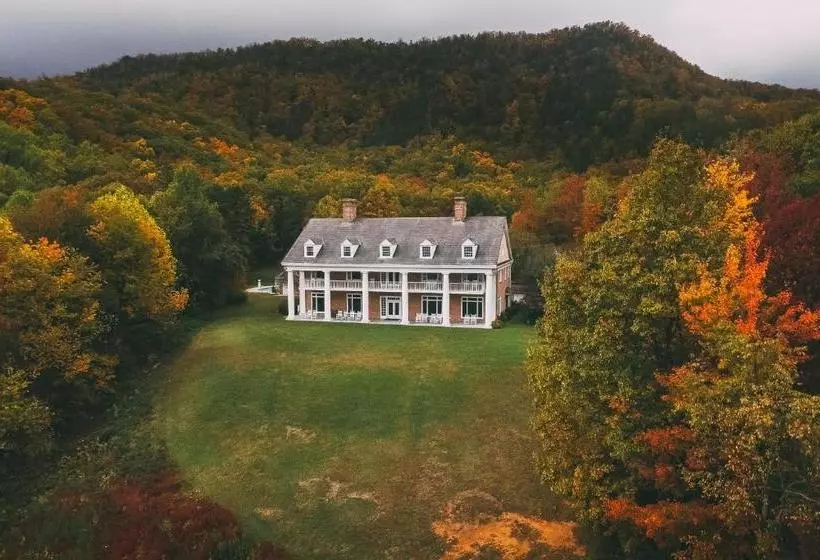 리조트 Christopher Place